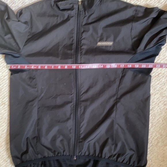 Sugoi Women’s Biking Jacket - Picture 6 of 7